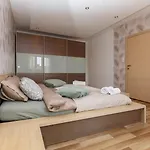 Maro Vikendica